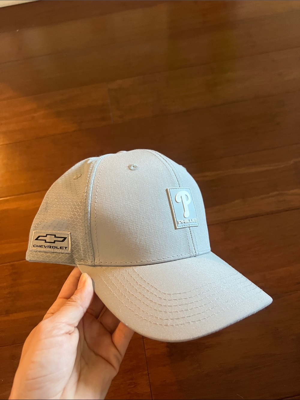 Phillies Gray Baseball Cap - Men's Team Logo Hat